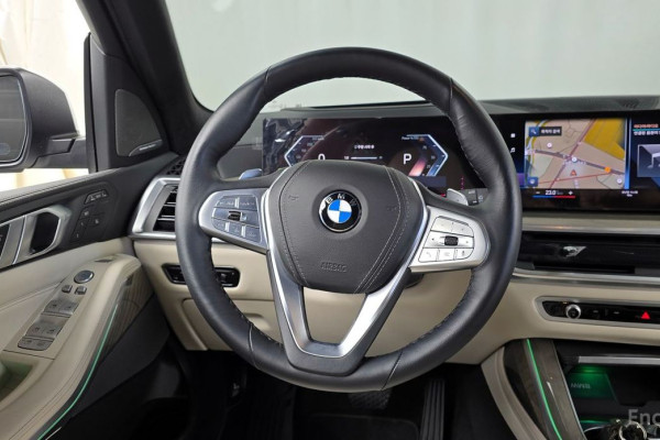 2023 BMW X7 с пробегом 30 828 км
