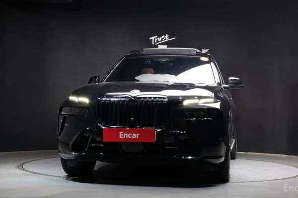 2023 BMW X7 с пробегом 53 683 км