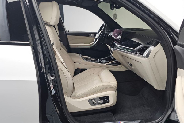 2023 BMW X7 с пробегом 29 050 км