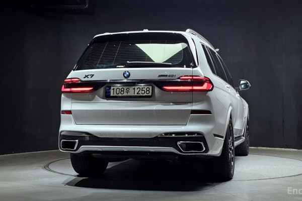2023 BMW X7 с пробегом 22 029 км
