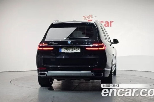 2023 BMW X7 с пробегом 21 240 км