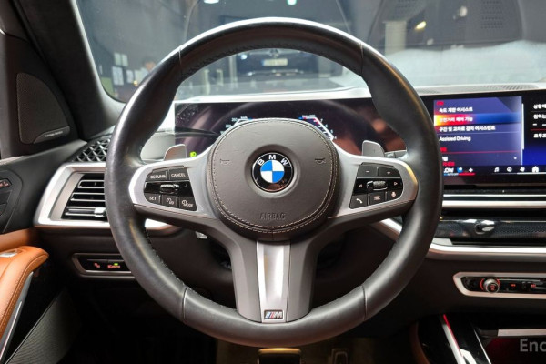 2023 BMW X7 с пробегом 53 683 км