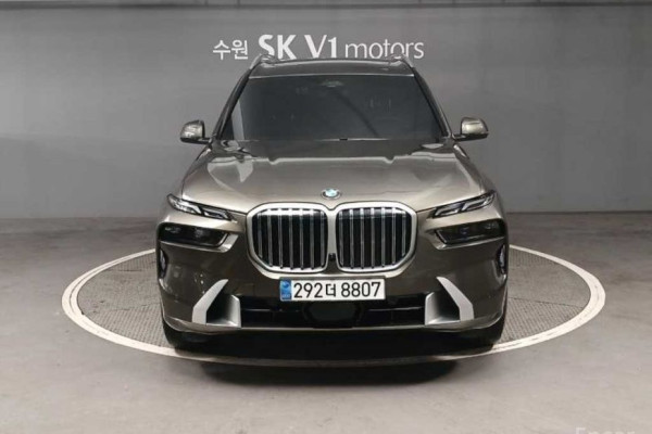 2023 BMW X7 с пробегом 40 988 км