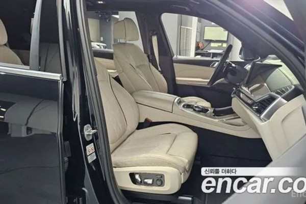 2023 BMW X7 с пробегом 21 240 км