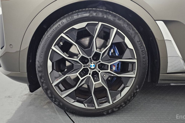 2023 BMW X7 с пробегом 23 163 км