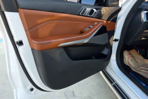 2023 BMW X7 с пробегом 38 888 км