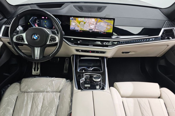 2023 BMW X7 с пробегом 23 163 км