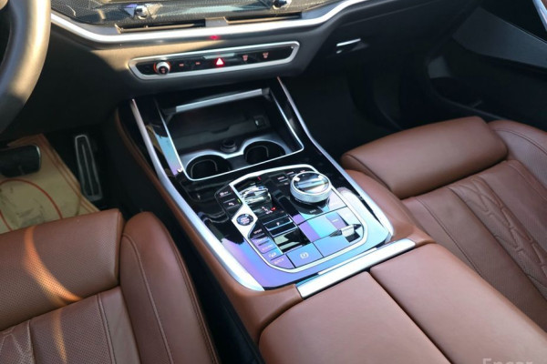 2023 BMW X7 с пробегом 38 888 км