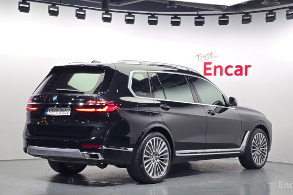 2023 BMW X7 с пробегом 24 034 км