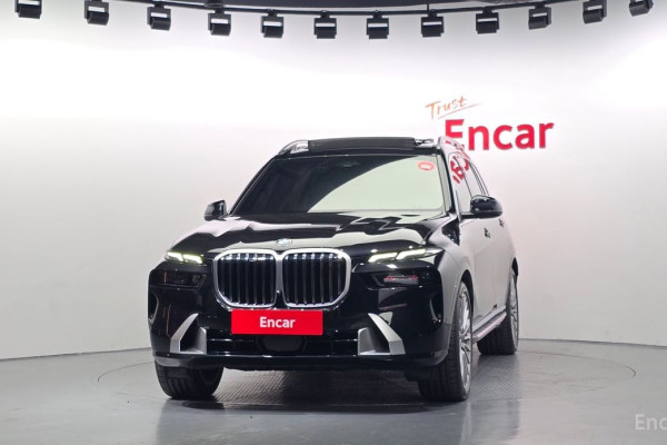 2023 BMW X7 с пробегом 24 034 км