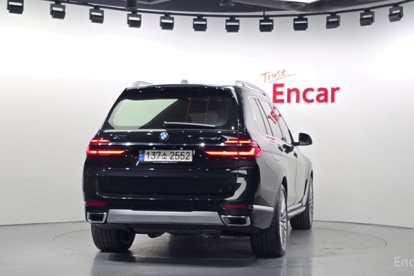 2023 BMW X7 с пробегом 24 034 км