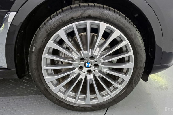 2023 BMW X7 с пробегом 24 034 км