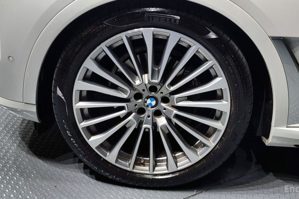 2023 BMW X7 с пробегом 52 613 км