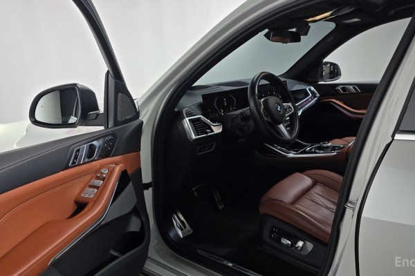 2023 BMW X7 с пробегом 60 858 км