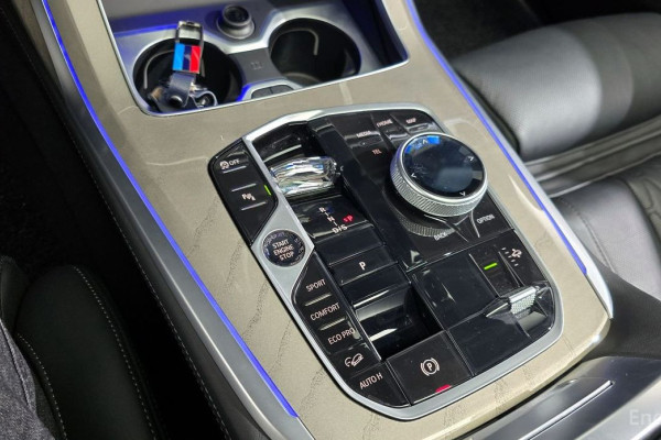 2023 BMW X7 с пробегом 24 034 км