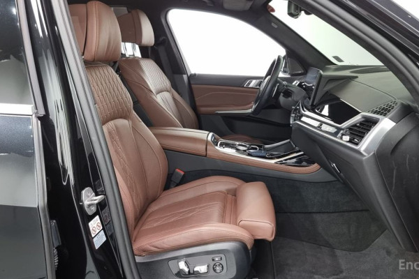 2023 BMW X7 с пробегом 31 010 км