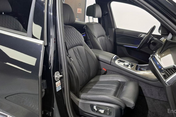 2023 BMW X7 с пробегом 24 034 км