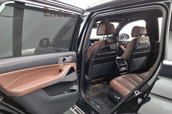 2023 BMW X7 с пробегом 31 010 км