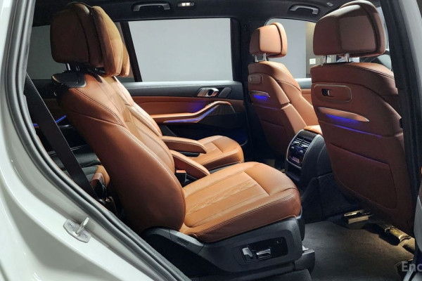 2023 BMW X7 с пробегом 52 613 км