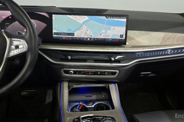 2023 BMW X7 с пробегом 24 034 км