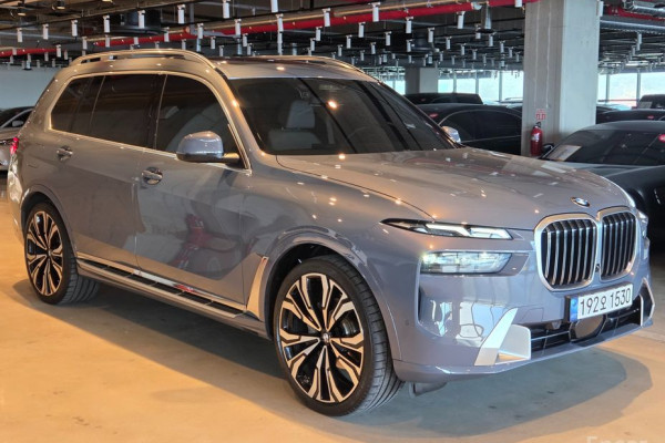 2023 BMW X7 с пробегом 89 985 км