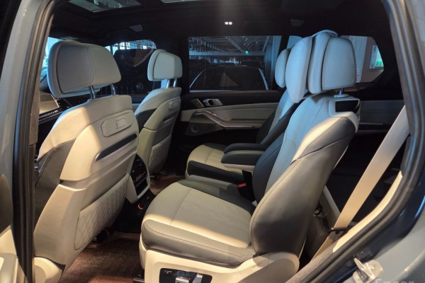 2023 BMW X7 с пробегом 89 985 км