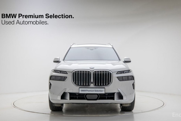 2023 BMW X7 с пробегом 40 800 км
