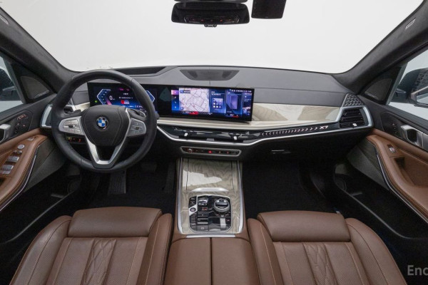 2023 BMW X7 с пробегом 40 800 км