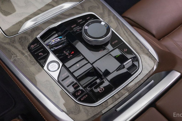 2023 BMW X7 с пробегом 40 800 км