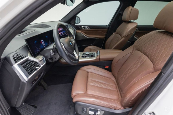 2023 BMW X7 с пробегом 40 800 км