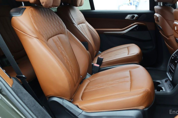 2023 BMW X7 с пробегом 44 081 км