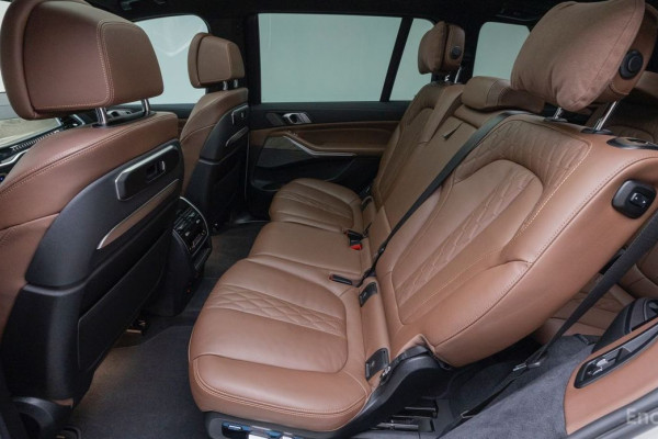 2023 BMW X7 с пробегом 40 800 км