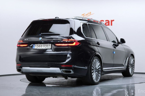 2023 BMW X7 с пробегом 69 172 км