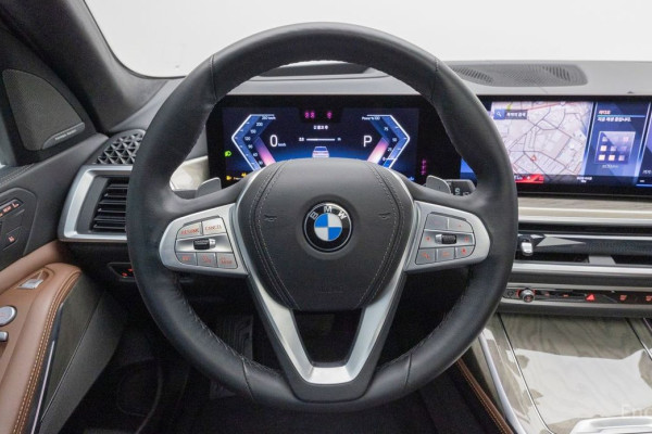 2023 BMW X7 с пробегом 40 800 км