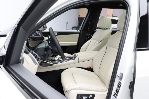 2023 BMW X7 с пробегом 22 172 км