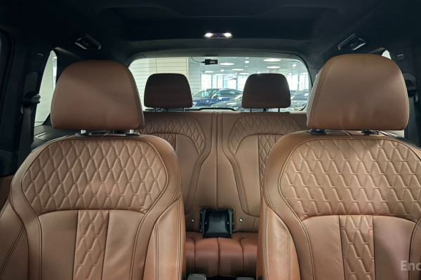 2023 BMW X7 с пробегом 24 856 км