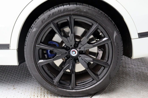 2023 BMW X7 с пробегом 22 172 км