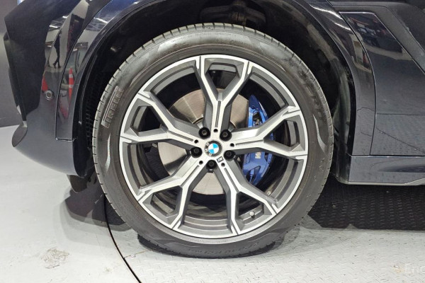 2022 BMW X6 с пробегом 30 162 км