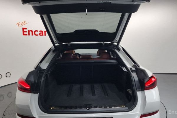 2022 BMW X6 с пробегом 68 945 км