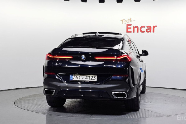 2022 BMW X6 с пробегом 38 496 км