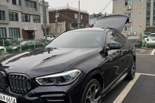 2022 BMW X6 с пробегом 42 500 км