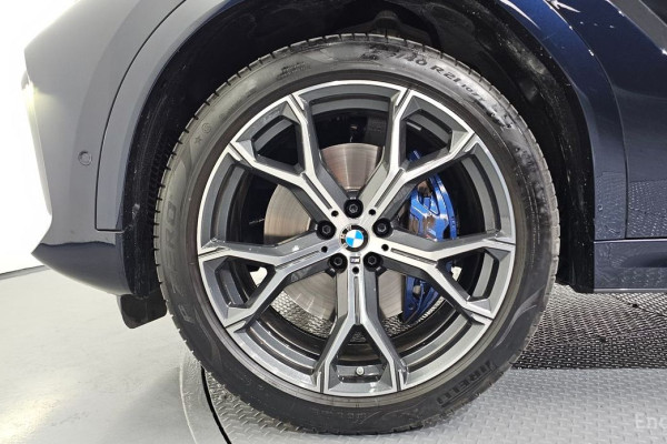 2022 BMW X6 с пробегом 38 496 км