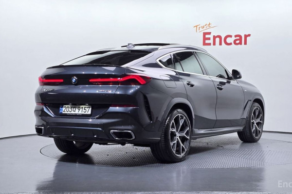 2022 BMW X6 с пробегом 29 445 км