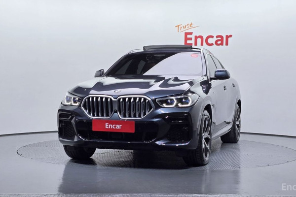 2022 BMW X6 с пробегом 29 445 км