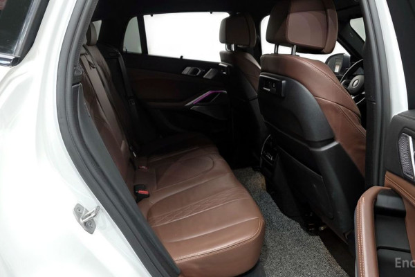 2022 BMW X6 с пробегом 104 251 км