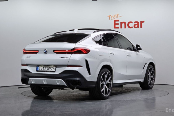 2022 BMW X6 с пробегом 80 806 км