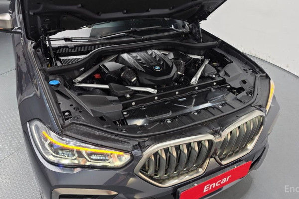 2022 BMW X6 с пробегом 39 049 км