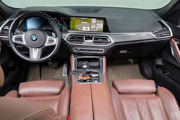 2022 BMW X6 с пробегом 44 060 км
