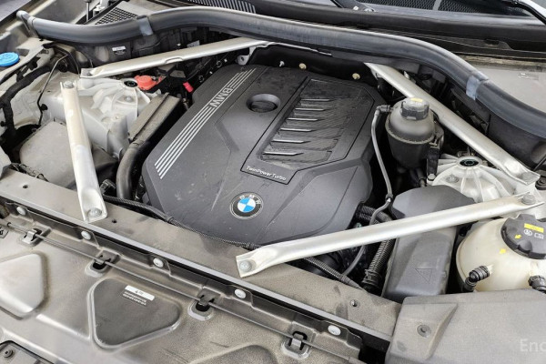 2022 BMW X6 с пробегом 33 300 км