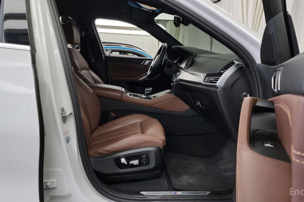 2022 BMW X6 с пробегом 33 300 км